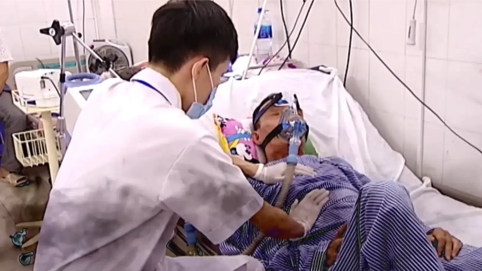 Thuốc lá và hệ luỵ | Phóng sự | 15/12/2025